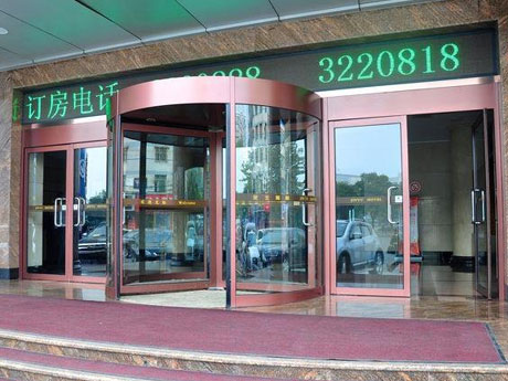 酒店旋轉(zhuǎn)門