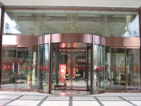 酒店旋轉(zhuǎn)門