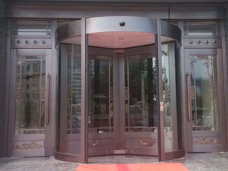 酒店旋轉(zhuǎn)門