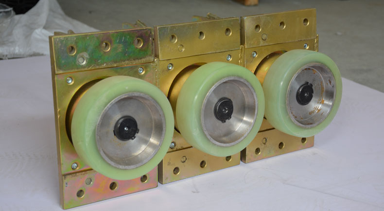 旋轉(zhuǎn)門輪子