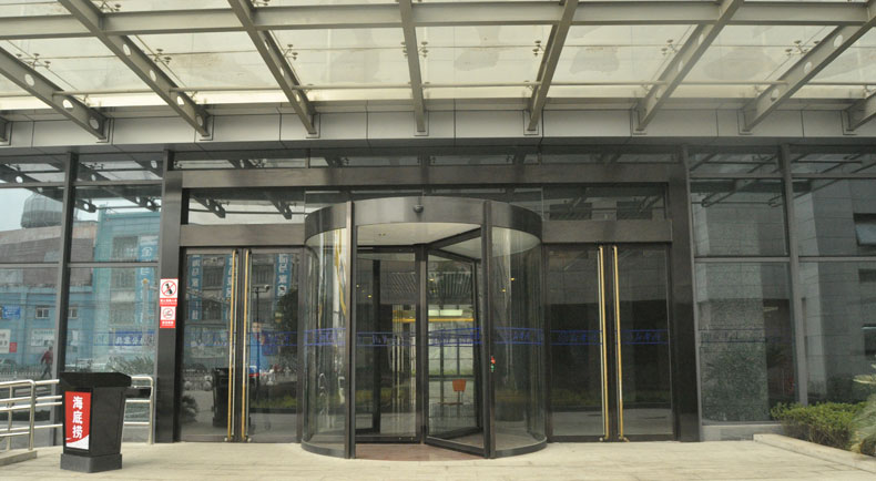 恒通云生有限公司1樘旋轉(zhuǎn)門工程