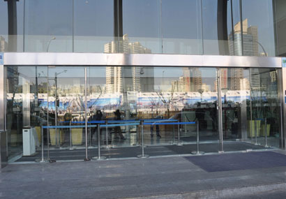 無(wú)框感應(yīng)自動(dòng)門