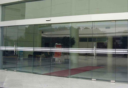 美國(guó)史丹利自動(dòng)門