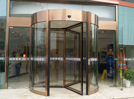 上海諾誠(chéng)酒店三翼自動(dòng)旋轉(zhuǎn)門(mén)