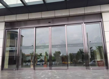 電動(dòng)感應(yīng)門