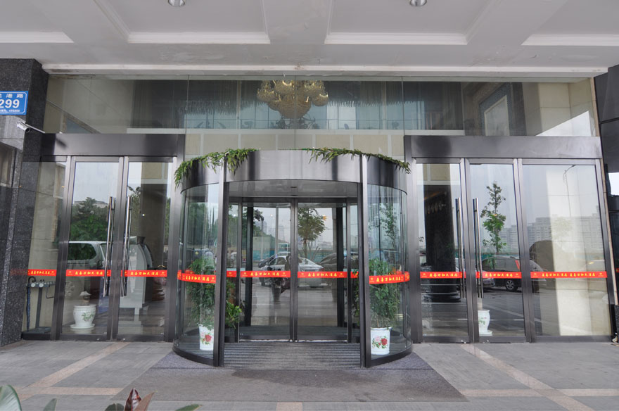 荷蘭寶盾旋轉(zhuǎn)門