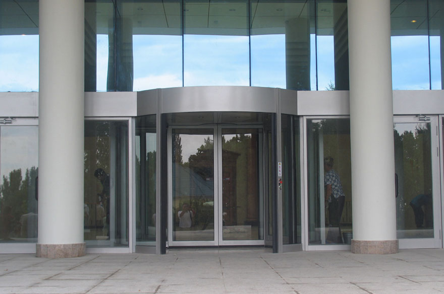 德國多瑪旋轉(zhuǎn)門