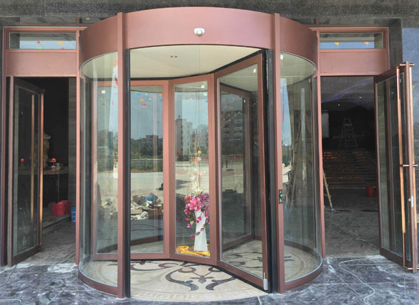 酒店大堂旋轉(zhuǎn)門