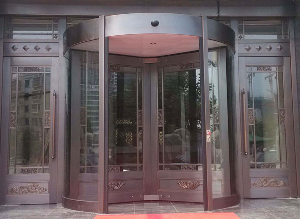 酒店旋轉(zhuǎn)門